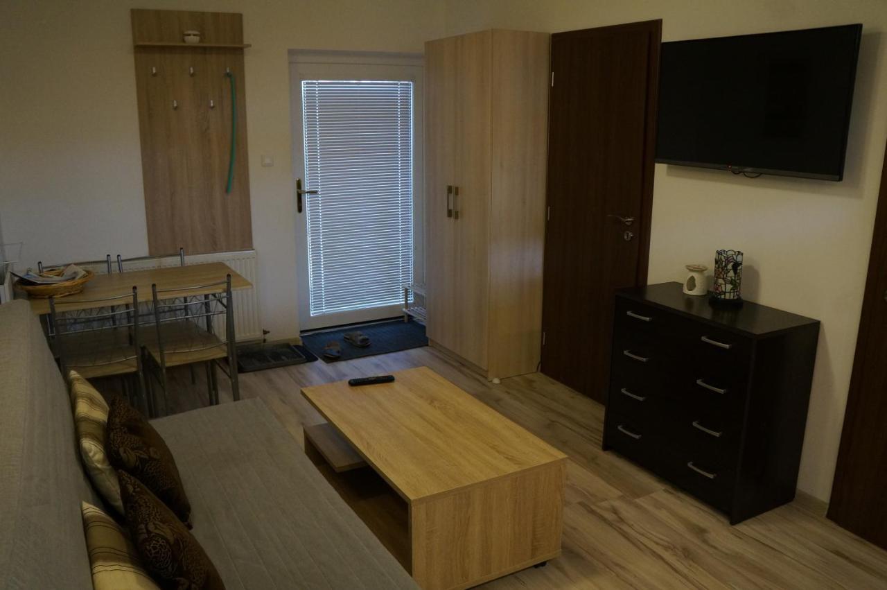 Penzion Kutil Trojanovice Frenštát pod Radhoštěm Buitenkant foto