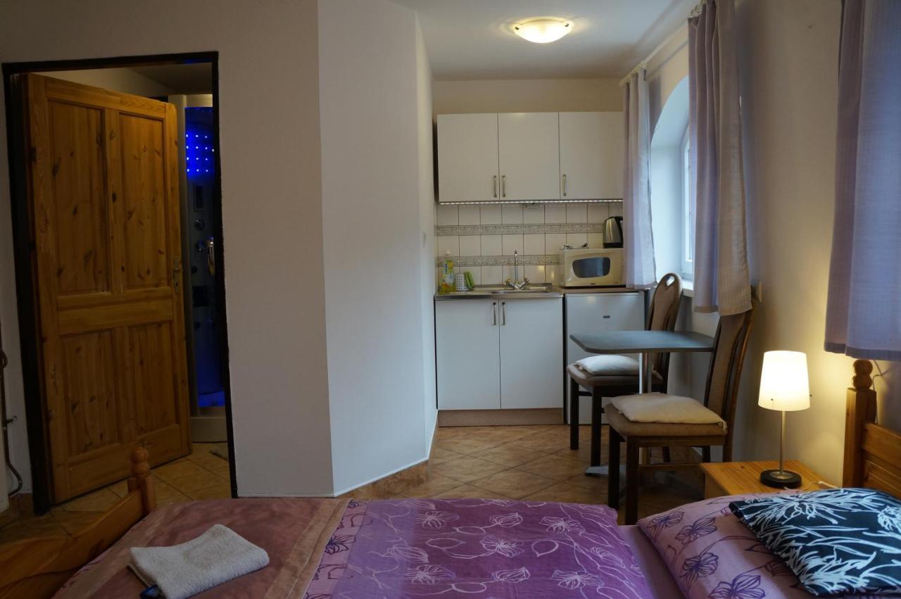 Penzion Kutil Trojanovice Frenštát pod Radhoštěm Buitenkant foto